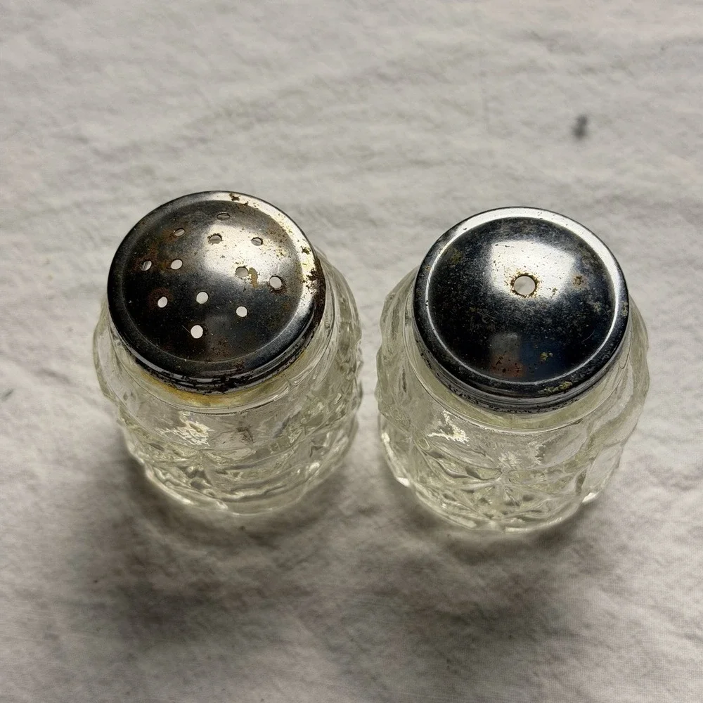 Vintage Pressed Glass Salt & Pepper Set - VGC - ELEGANT LOOK - BEAUTIFUL GLASS